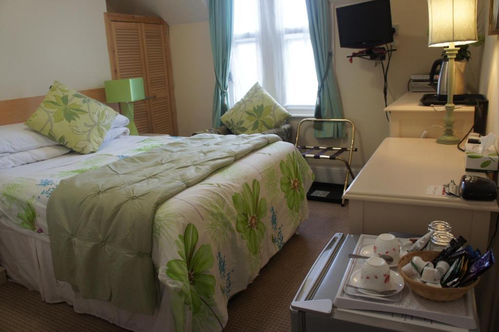 Amazon Guest House Oxford Phòng bức ảnh